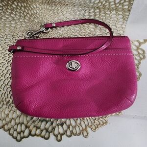 Coach HOT PINKpebbled leather wristlet
